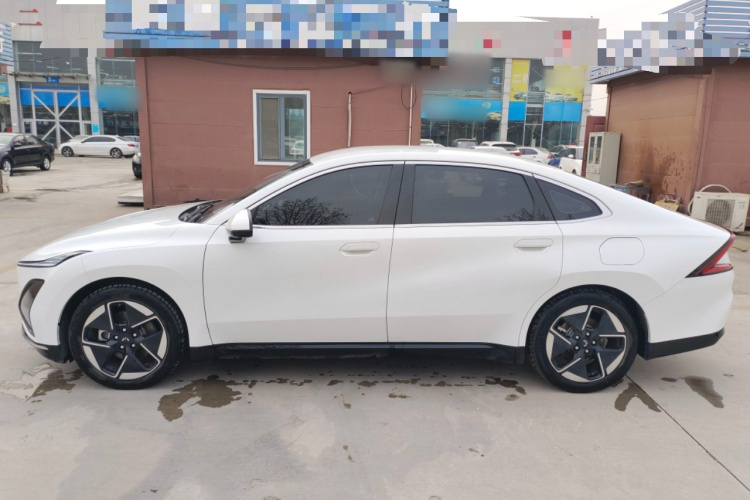 五菱汽车 五菱星光 2024款 共创版 510 进阶型车身外观4