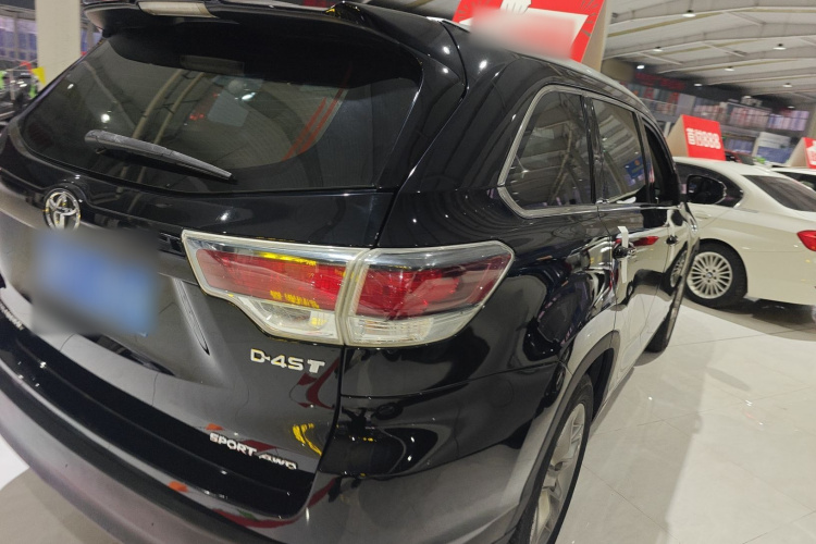 丰田 汉兰达 2015款 2.0T 四驱豪华版 7座车身外观6005