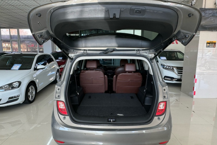 别克GL6 2018款 18T 6座尊贵型车身外观6005