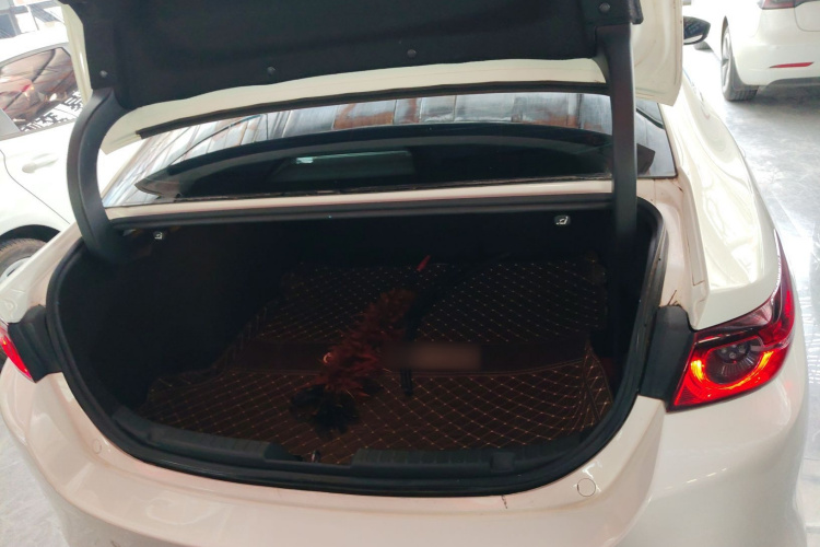 马自达3 昂克赛拉 2022款 2.0L 自动质擎版机舱底盘23