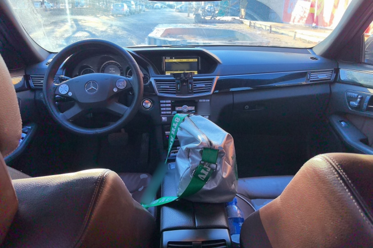 奔驰E级 2011款 E 300 L 时尚尊贵型中控内饰7002