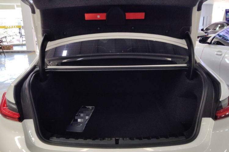 宝马3系 2024款 325Li M运动套装局部细节23