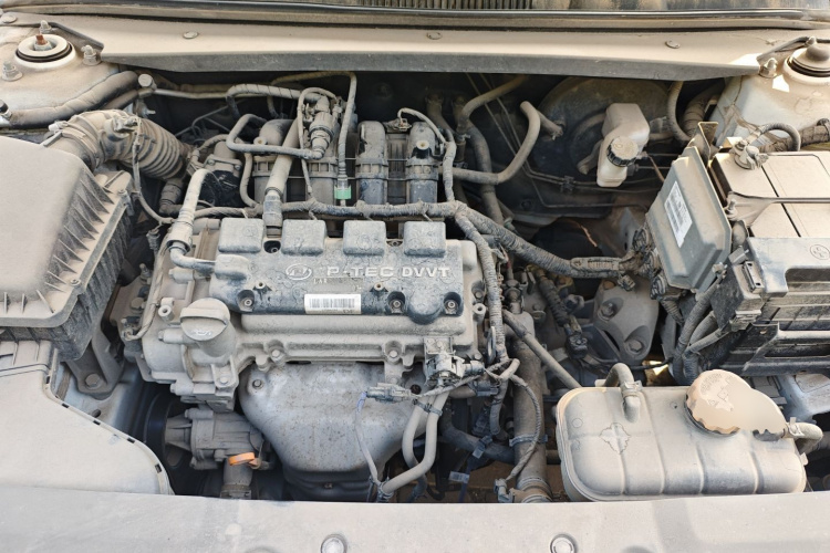 宝骏RC-5 2020款 1.5L 手动智耀精英型局部细节24