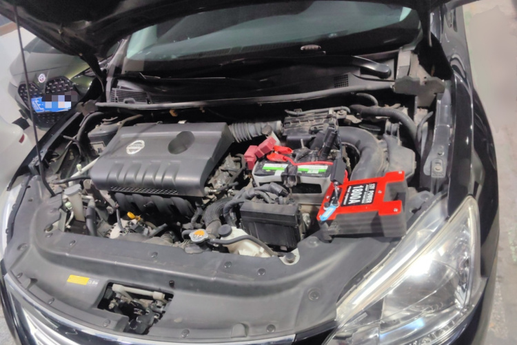 日产 轩逸 2014款 1.6XV CVT尊享版机舱底盘24