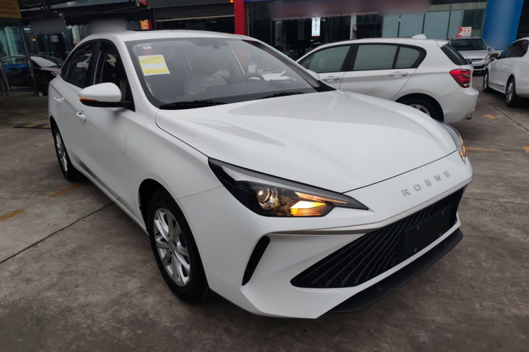 荣威i5 2026款 1.5L CVT豪华版车身外观3