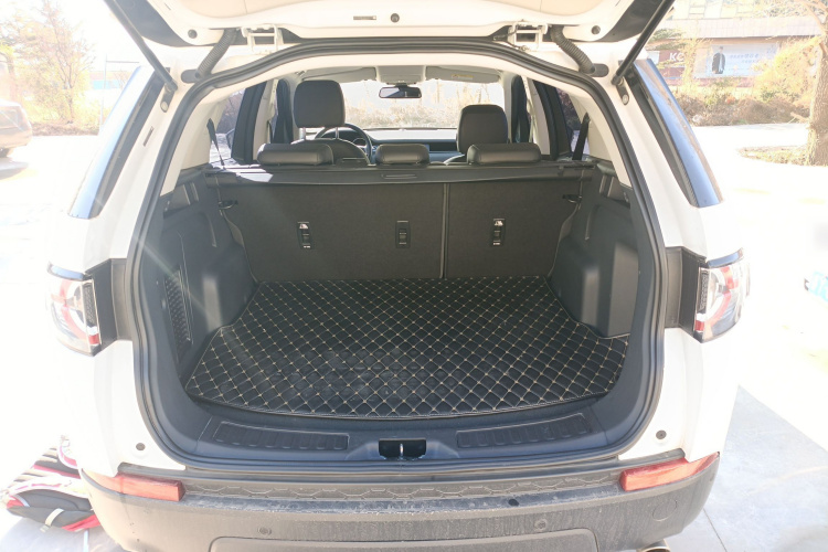 路虎 发现神行 2019款 240PS PURE版 国VI机舱底盘23