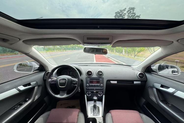 奥迪A3(进口) 2013款 Sportback 30 TFSI 舒适型中控内饰7002