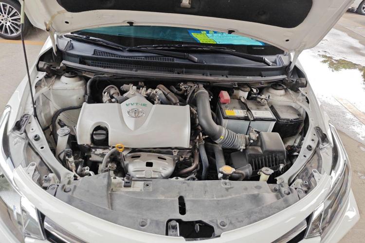 丰田 威驰 2021款 1.5L CVT创行版机舱底盘24
