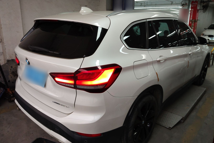 宝马X1 2020款 sDrive20Li 时尚型车身外观7