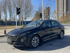 红旗E-QM5 2022款 431km 充电乐享版