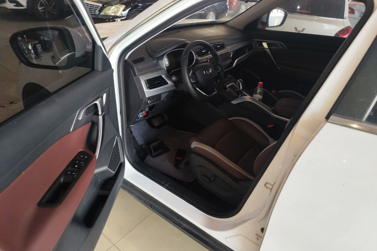 吉利汽车 博越 2022款 1.8TD DCT智雅型中控内饰20