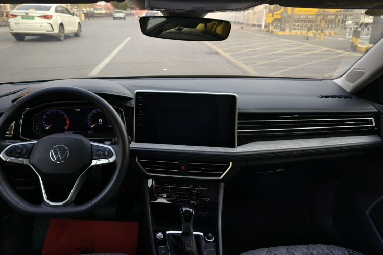 大众 速腾 2023款 300TSI DSG卓越版中控内饰7001