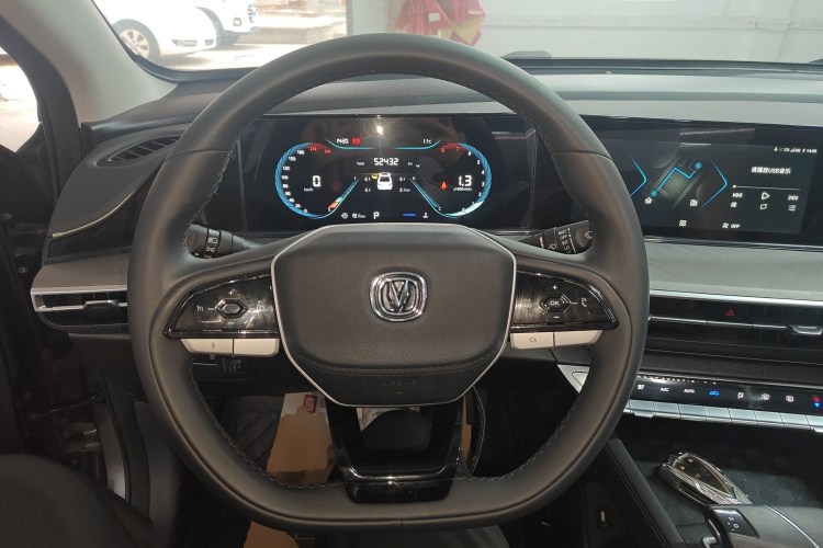 长安 逸动 2023款 畅享版 PLUS 蓝鲸NE 1.4T GDI DCT尊贵版中控内饰13