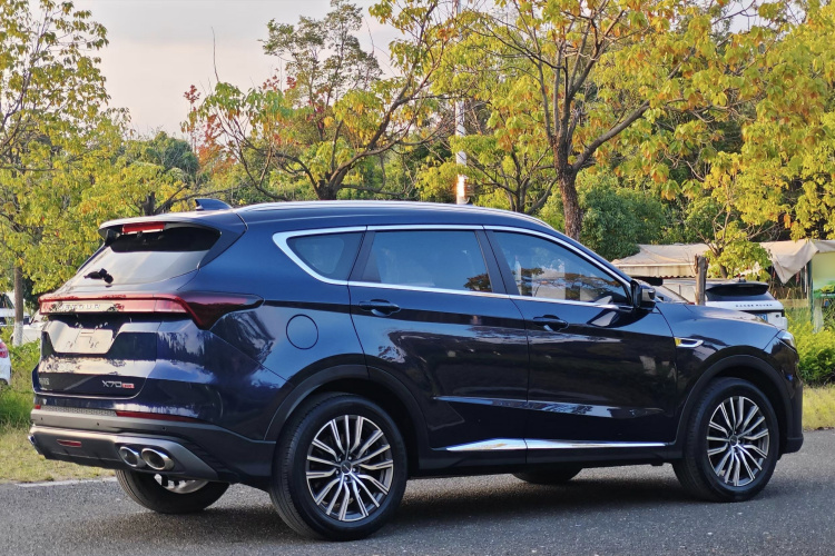 捷途X70 PLUS 2023款 1.6T DCT强者 7座车身外观6004