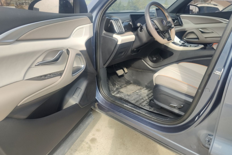 比亚迪 宋Pro新能源 2023款 冠军版 DM-i 71KM领先型中控内饰7003