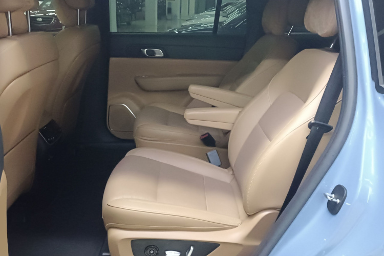 理想汽车 理想ONE 2021款 增程6座版中控内饰21