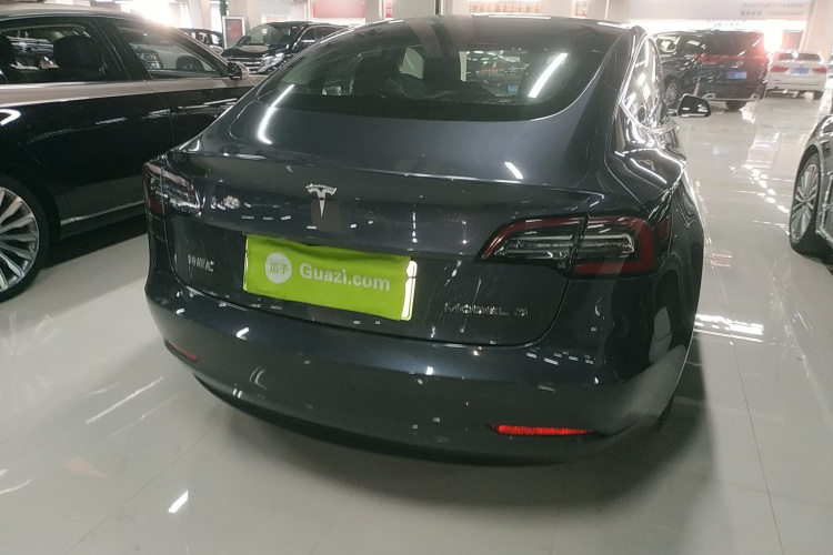 特斯拉 Model 3 2020款 标准续航后驱升级版车身外观6