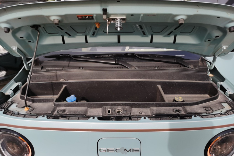 吉利银河 2024款 熊猫mini 200km 耐力熊机舱底盘24