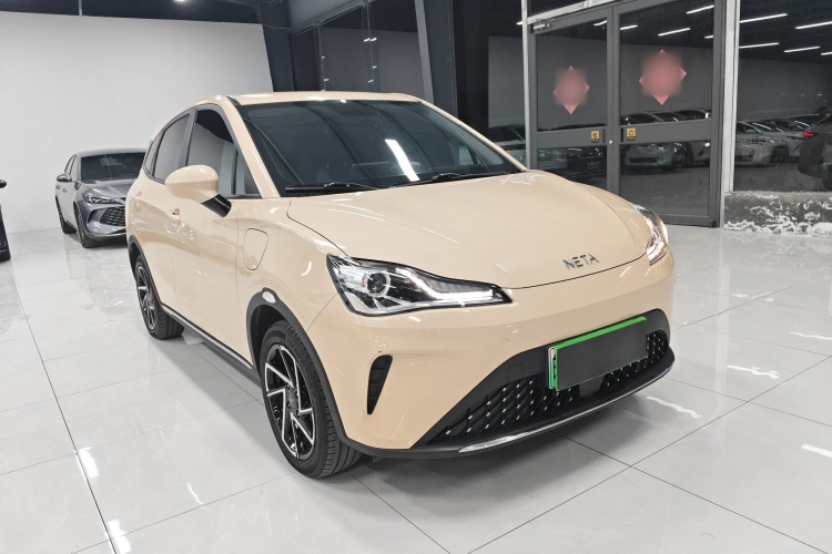 哪吒汽车 哪吒AYA 2023款 401 Lite车身外观3