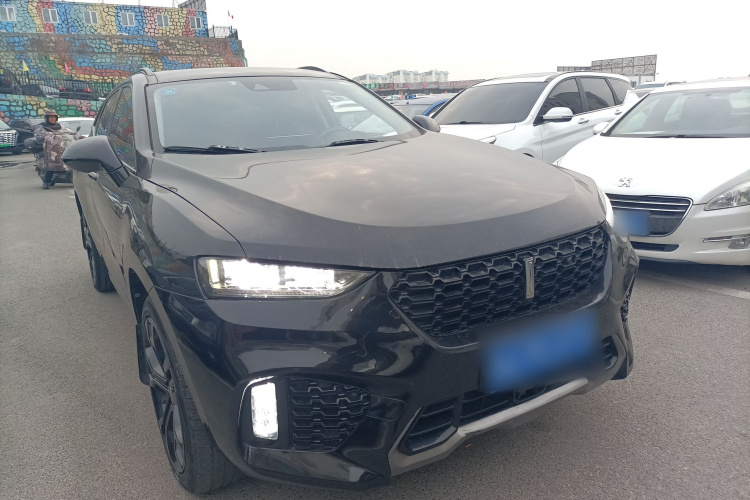 魏牌 VV7 2017款 2.0T 旗舰型车身外观3