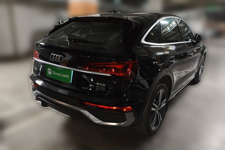 奥迪Q5L Sportback 2021款 45 TFSI 豪华型车身外观7