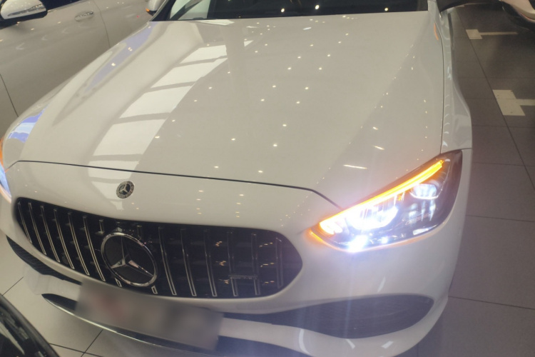 奔驰C级 2022款 C 260 L车身外观2