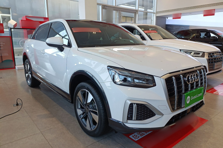 奥迪Q2L 2023款 35TFSI 时尚致雅型车身外观3