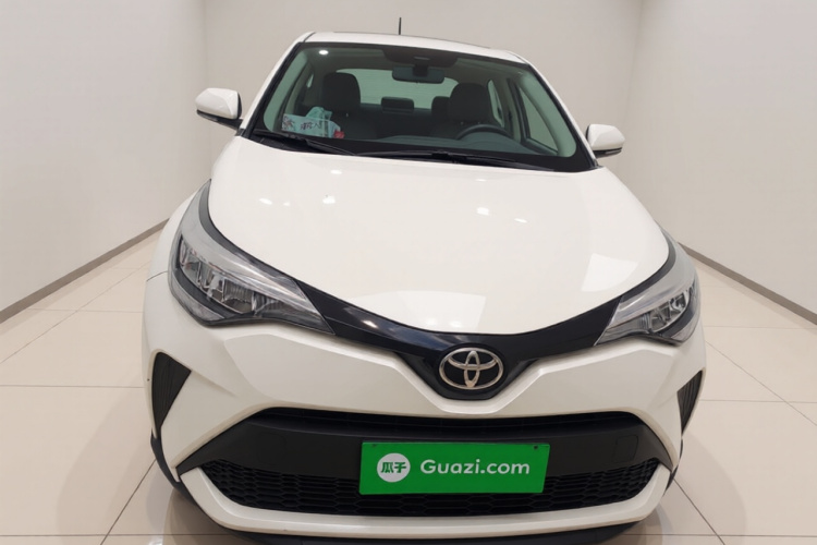 丰田C-HR 2022款 2.0L 舒适版车身外观2