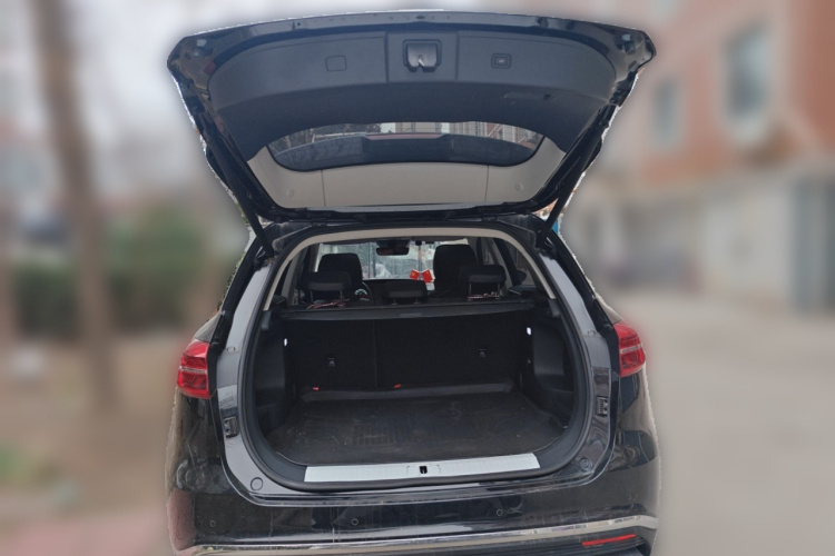 红旗HS5 2022款 2.0T 智联旗享版中控内饰23