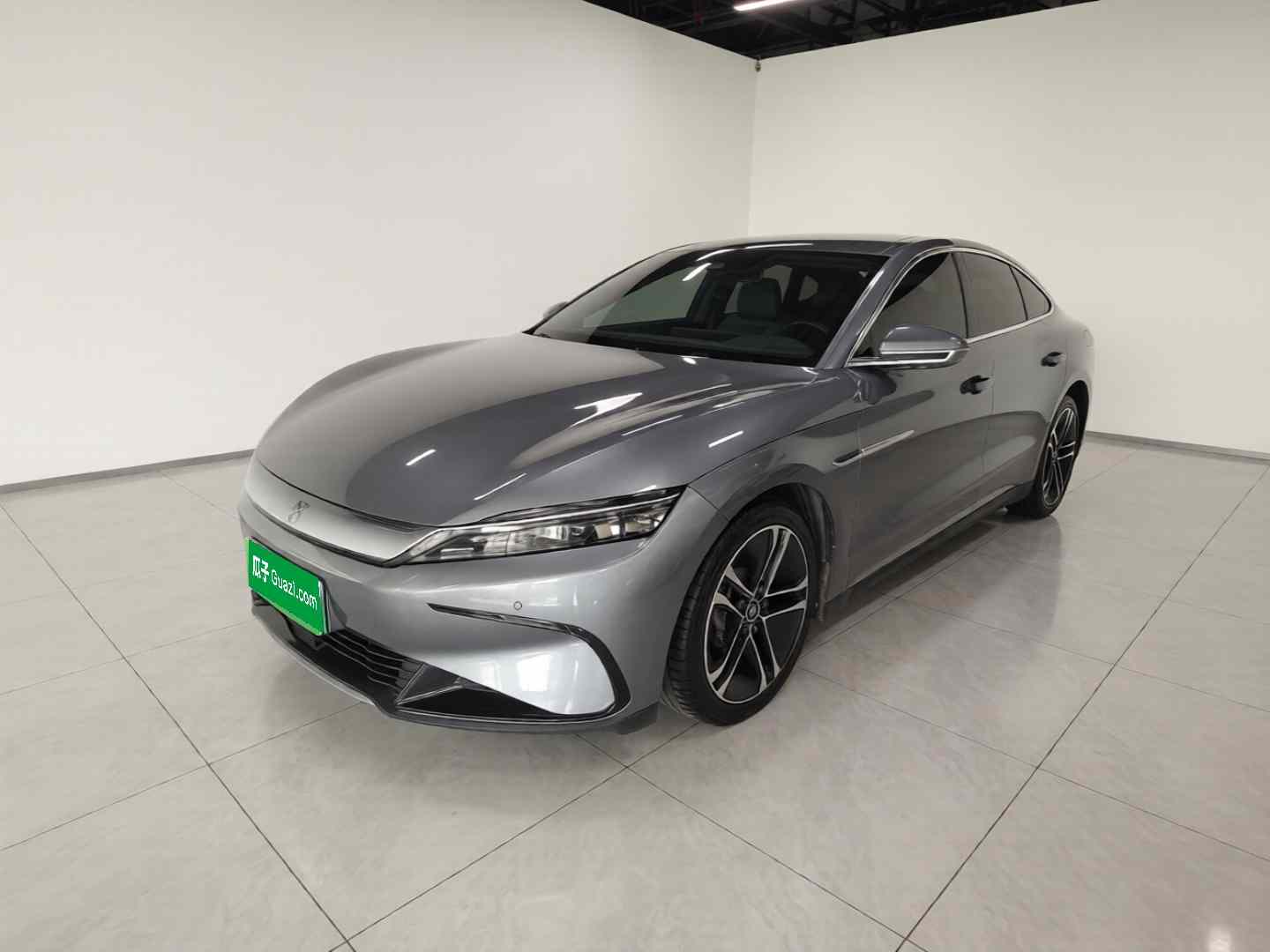 比亚迪 汉 2023款 EV 冠军版 605KM前驱尊贵型(2)