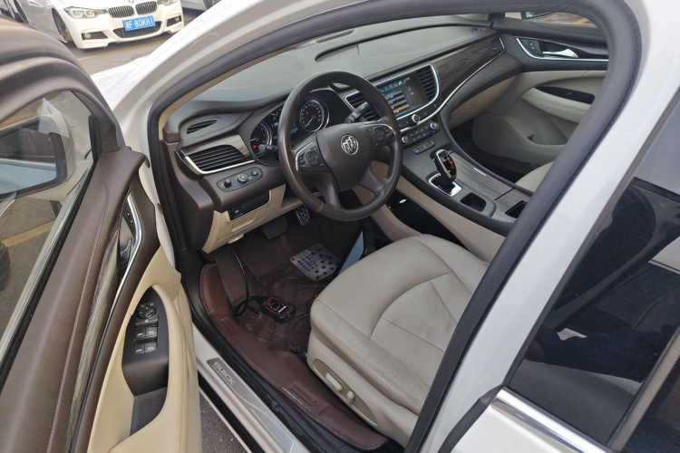 别克 君越 2016款 20T 领先型中控内饰20