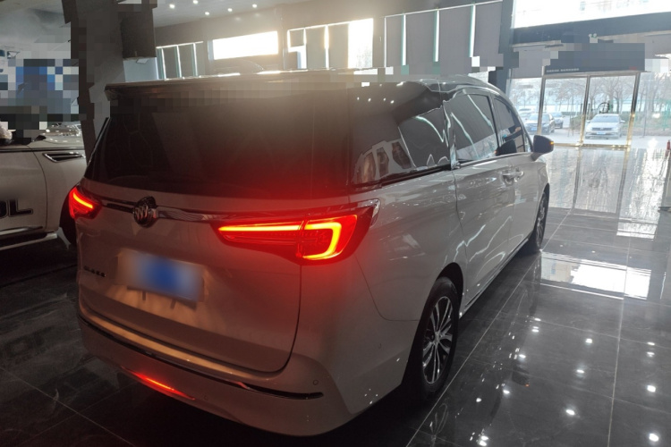 别克GL8 2023款 ES陆尊 尊享型车身外观7