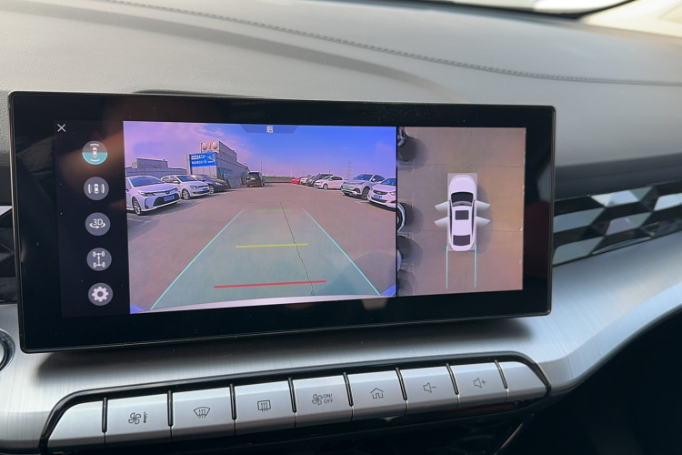 名爵 MG5 2023款 180DVVT CVT豪华版局部细节16