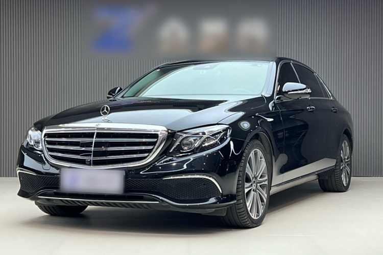 奔驰E级 2019款 E 350 L 4MATIC车身外观1