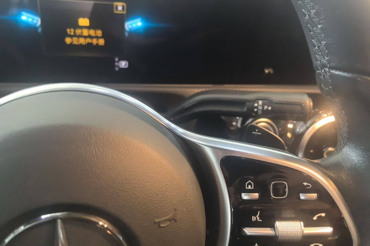 奔驰A级 2020款 改款 A 180 L 运动轿车局部细节18