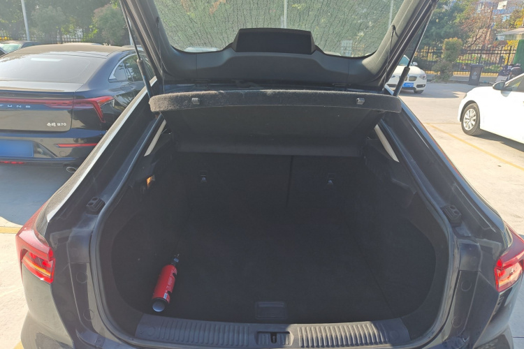 奔腾B70 2021款 1.5T 自动乐享型机舱底盘23