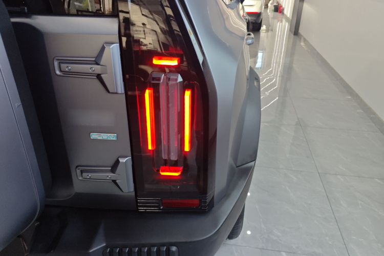 捷途山海 捷途旅行者C-DM 2024款 C-DM 208KM 山野版车身外观9