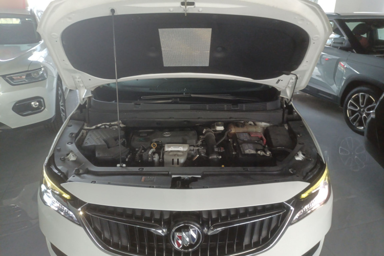 别克GL6 2019款 18T 5座互联豪华型 国V机舱底盘24