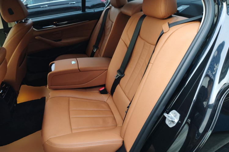 宝马5系 2018款 528Li 上市特别版中控内饰21