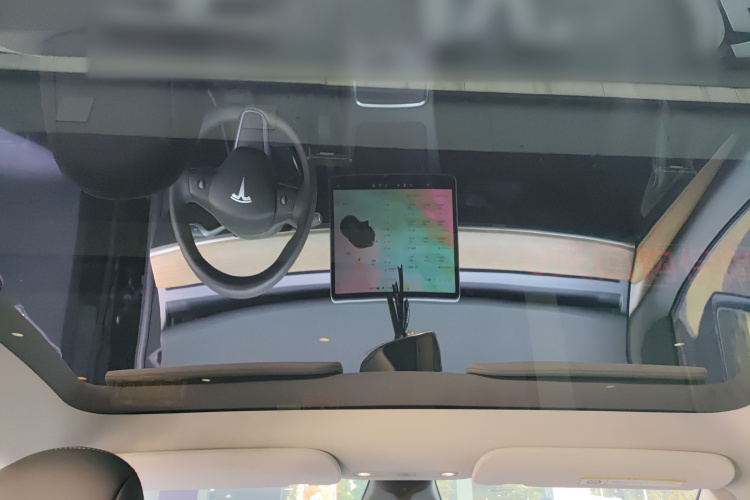 特斯拉 Model Y 2021款 标准续航后驱版局部细节22