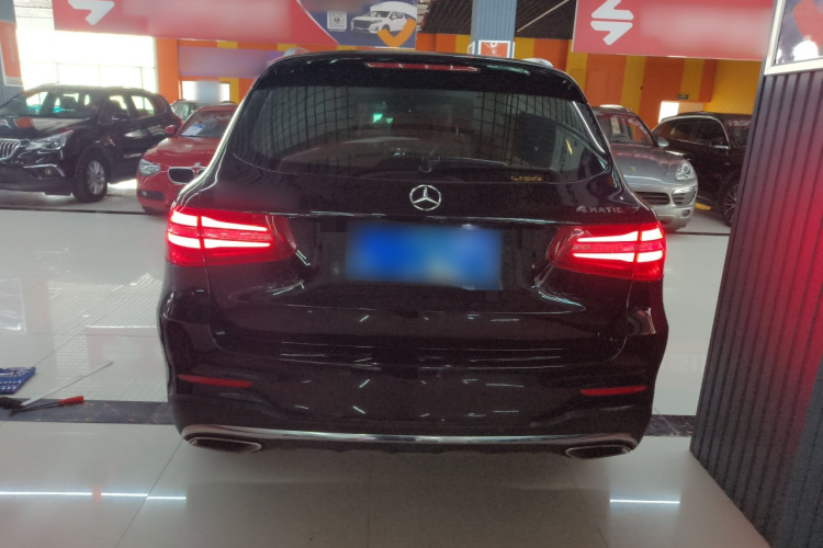 奔驰GLC 2017款 GLC 300 4MATIC 动感型车身外观6