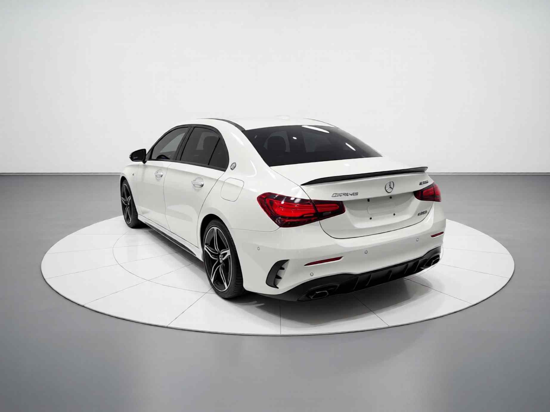 奔驰A级AMG 2024款 改款 AMG A 35 L 4MATIC(3)