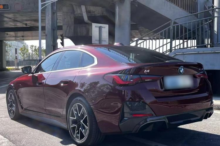 宝马i4 2023款 eDrive35车身外观6003