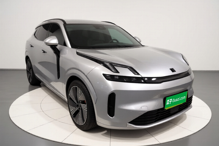 领克08 EM-P 2025款 120km 长续航Pro车身外观3