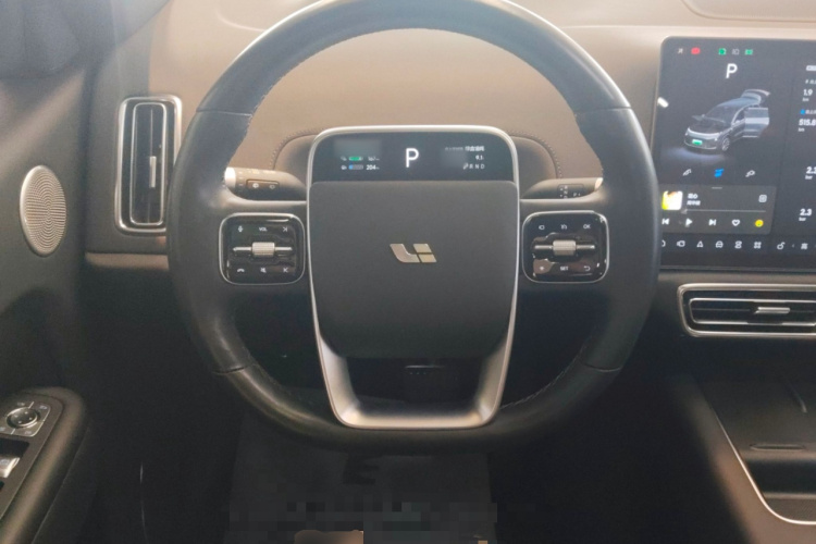 理想汽车 理想L9 2022款 Max中控内饰13