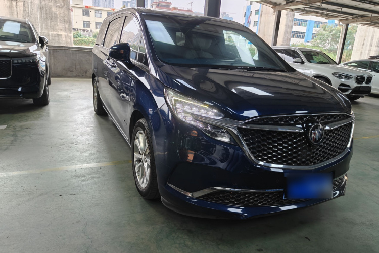 别克GL8 2020款 Avenir艾维亚 四座尊礼版车身外观6006