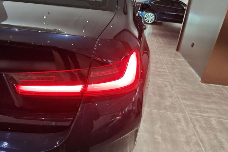 宝马i3 2024款 eDrive 40 L 曜夜套装车身外观6006