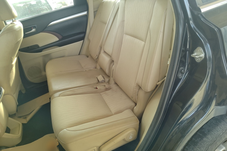 丰田 汉兰达 2015款 2.0T 四驱精英版 7座中控内饰7004