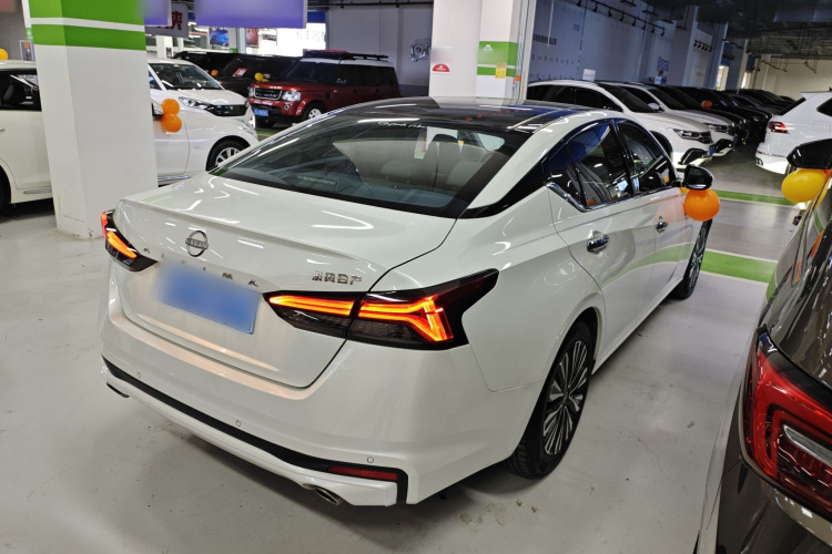 日产 天籁 2022款 2.0L XL-TLS 悦享版车身外观7