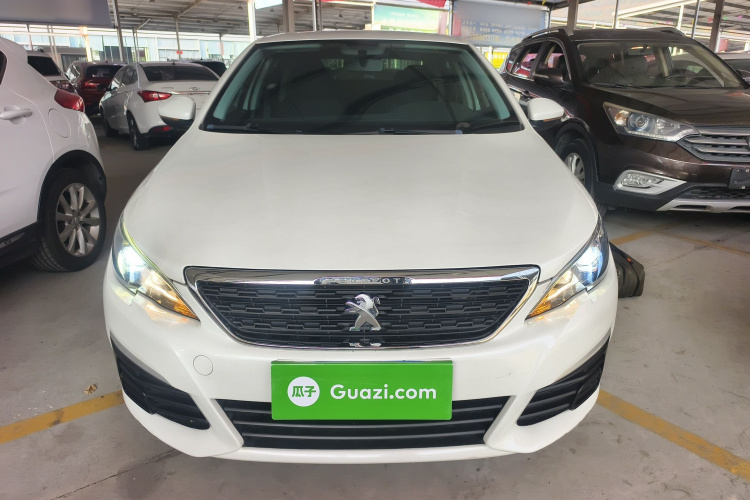 标致308 2018款 1.6L 手动时尚版车身外观2